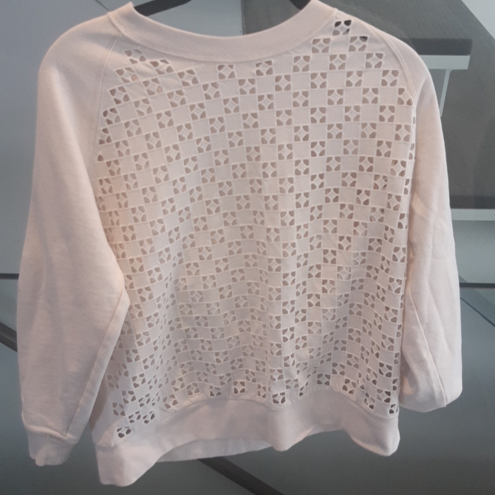 GAP eyelet cute sweater